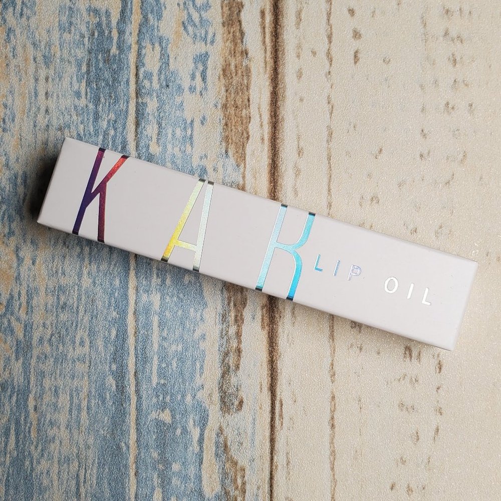 KAB Hydrating Lip Oil in "Honey Dew"